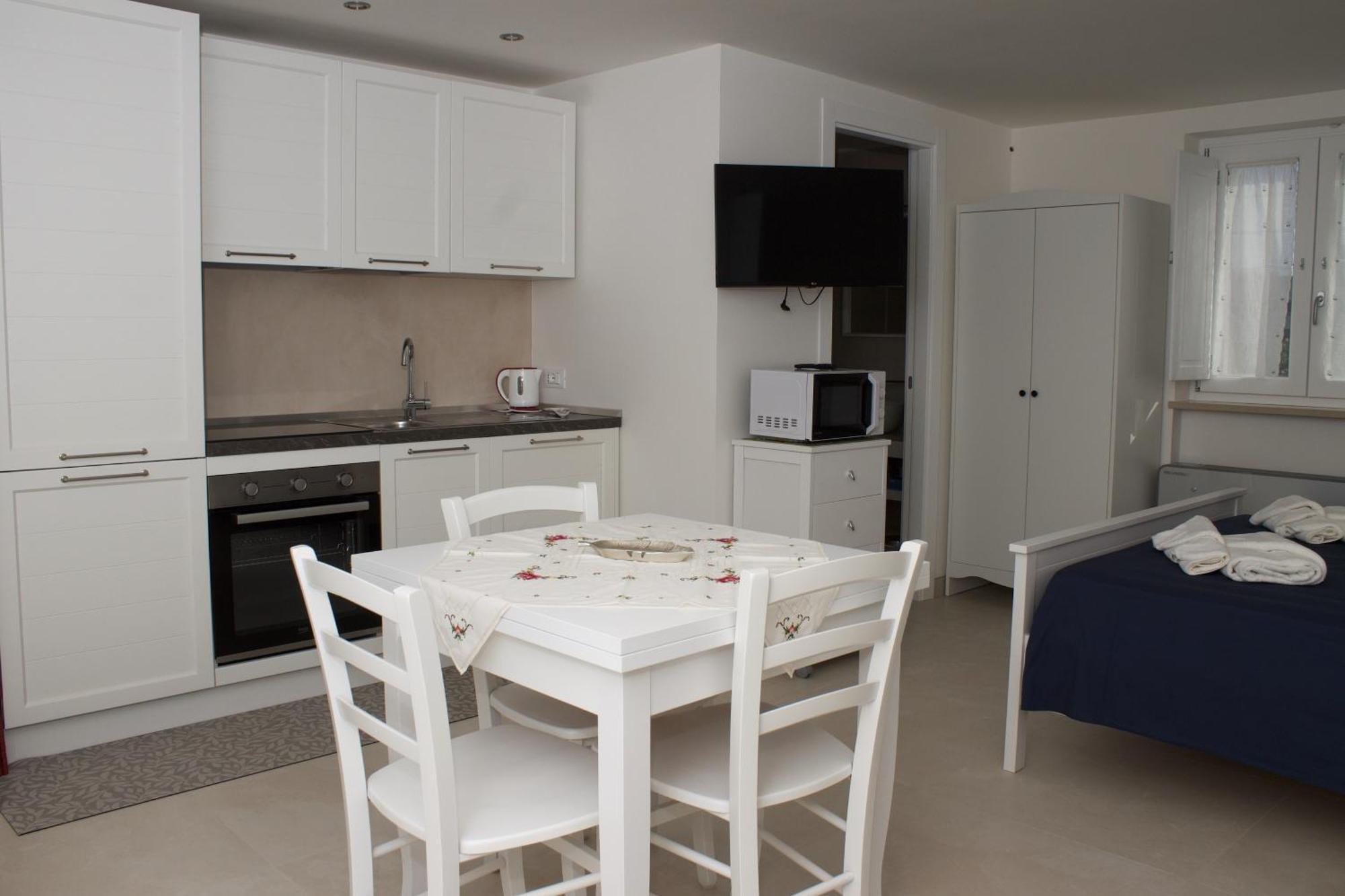 Casa Vacanze 'La Quercia' ชิสแตร์นีโน ภายนอก รูปภาพ